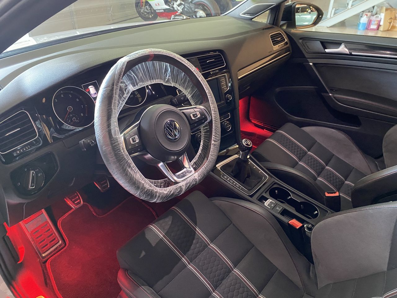 Volkswagen Golf GTI Clubsport 2.0 TSI 265CV BMT  - Foto 18
