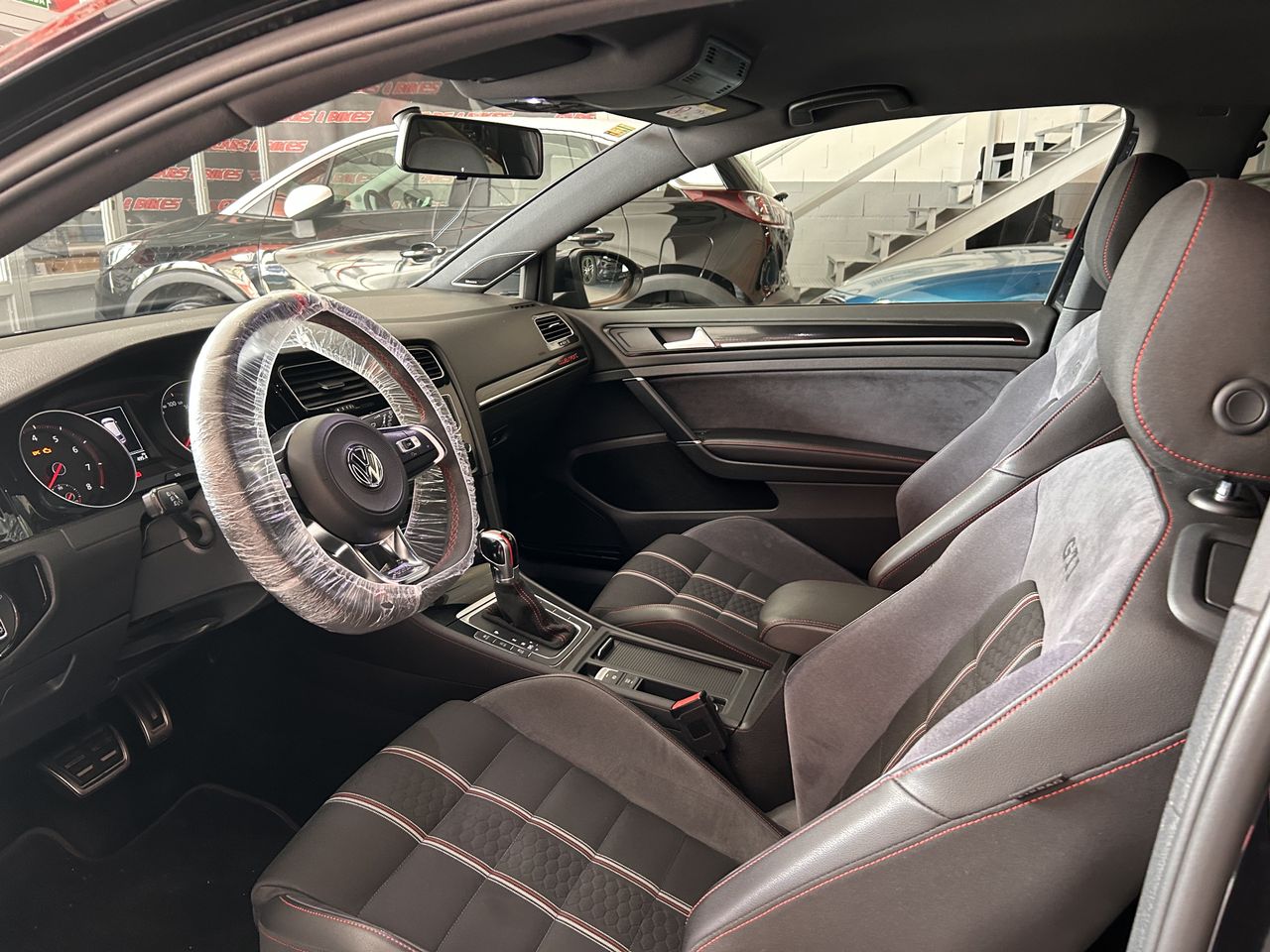 Volkswagen Golf GTI Clubsport 2.0 TSI 265CV BMT DSG  - Foto 14
