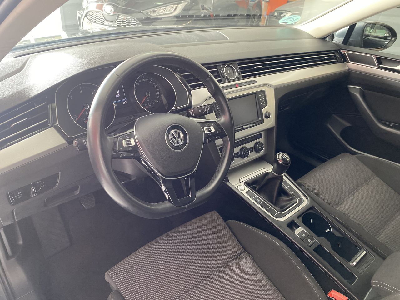 Volkswagen Passat Variant Edition 2.0 TDI 110kW150CV BMT  - Foto 13