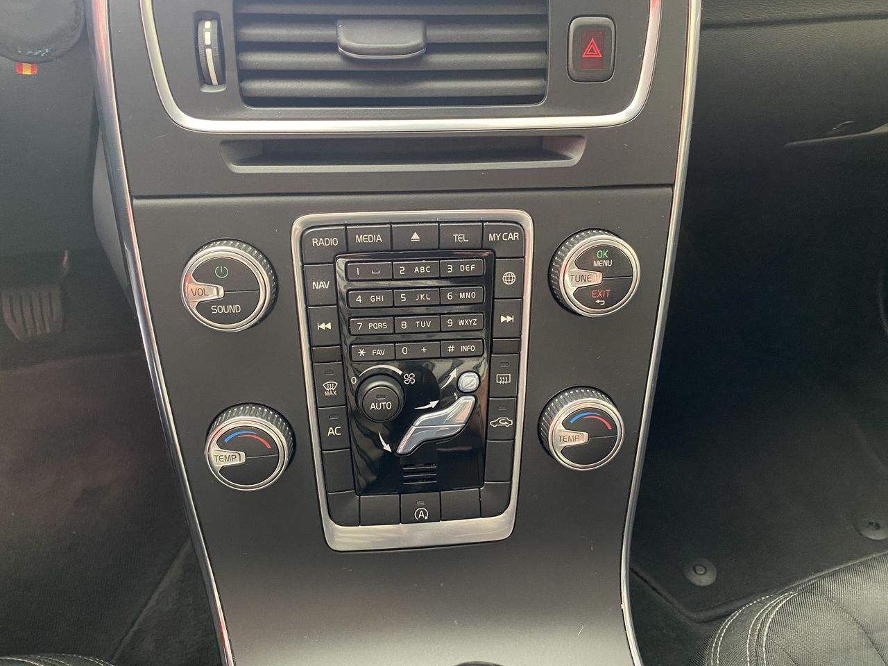 Volvo V60 2.0 D3 Momentum  - Foto 14