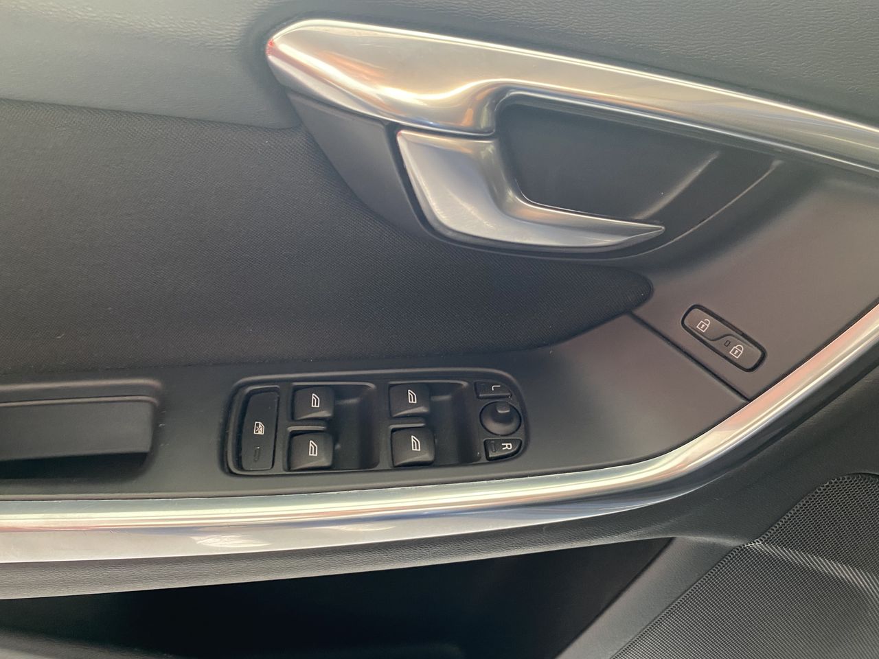 Volvo V60 2.0 D3 Momentum  - Foto 15