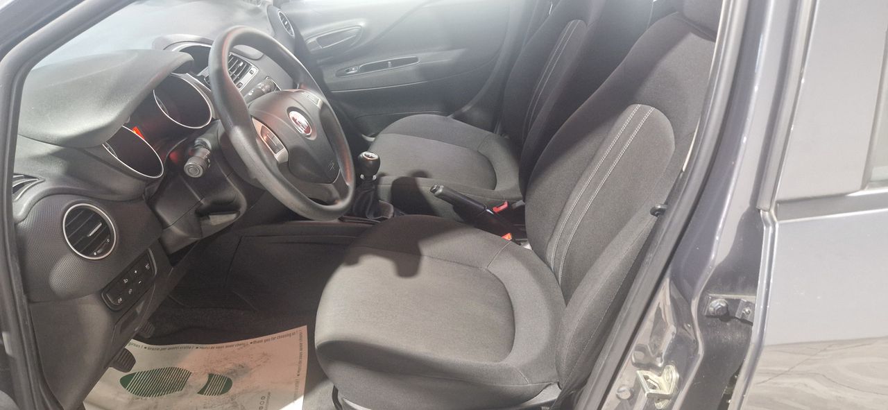 Fiat Punto EASY AIRE ACONDICIOANADO-DIRECCIÓN ASISTIDA-BLUETOOTH - Foto 13