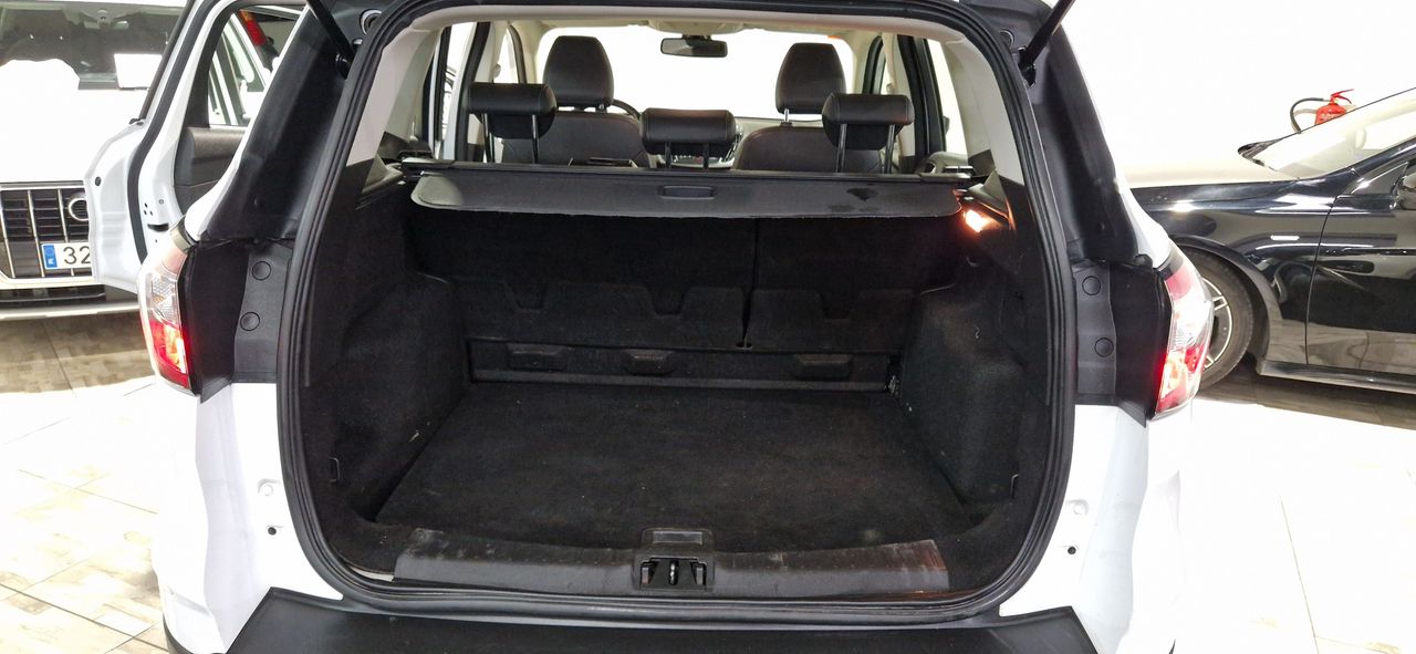 Ford Kuga 2.0 TDCI 150CV 4X4 TITANIUM NAVEGADOR-TRACCION 4X4 - Foto 35