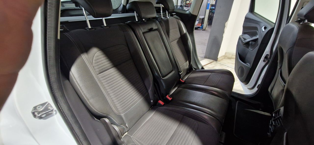 Ford Kuga 2.0 TDCI 150CV 4X4 TITANIUM NAVEGADOR-TRACCION 4X4 - Foto 21