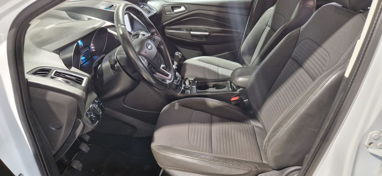 Ford Kuga 2.0 TDCI 150CV 4X4 TITANIUM NAVEGADOR-TRACCION 4X4 - Foto 12