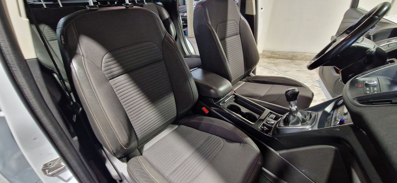 Ford Kuga 2.0 TDCI 150CV 4X4 TITANIUM NAVEGADOR-TRACCION 4X4 - Foto 22