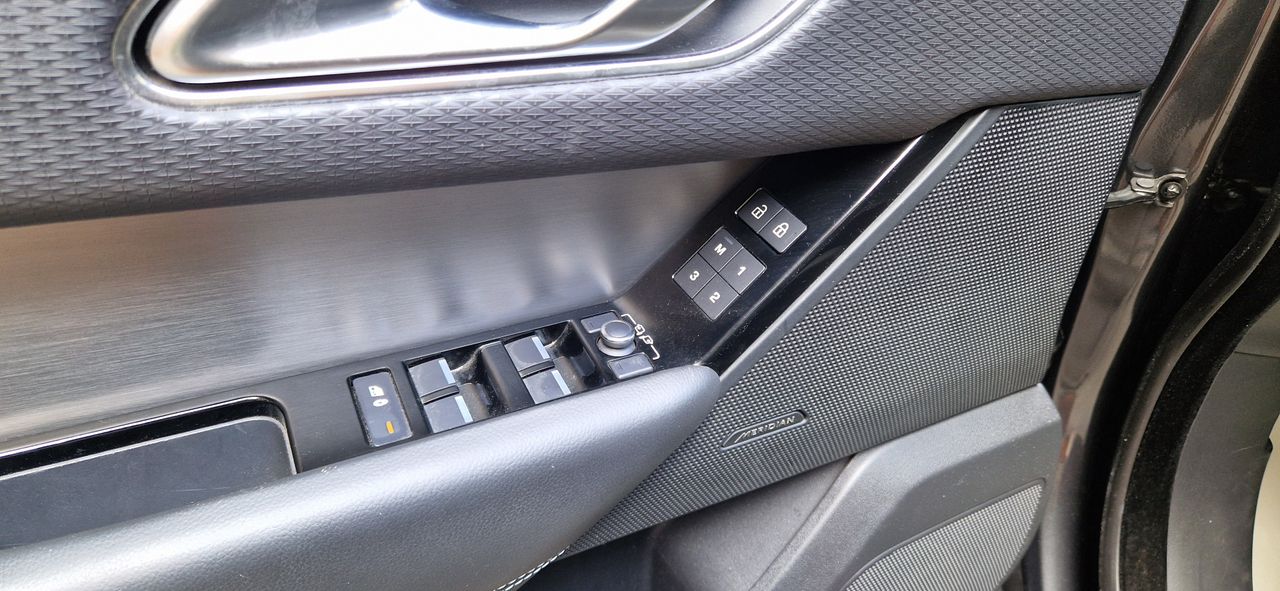 Land-Rover Range Rover Velar 2.0D I4 RDynamic SE 4WD Auto TECHO PANORAMICO CORRDERO-APPLE CARPLAY-CAMARA 360 - Foto 20