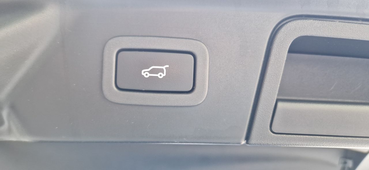 Land-Rover Range Rover Velar 2.0D I4 RDynamic SE 4WD Auto TECHO PANORAMICO CORRDERO-APPLE CARPLAY-CAMARA 360 - Foto 28