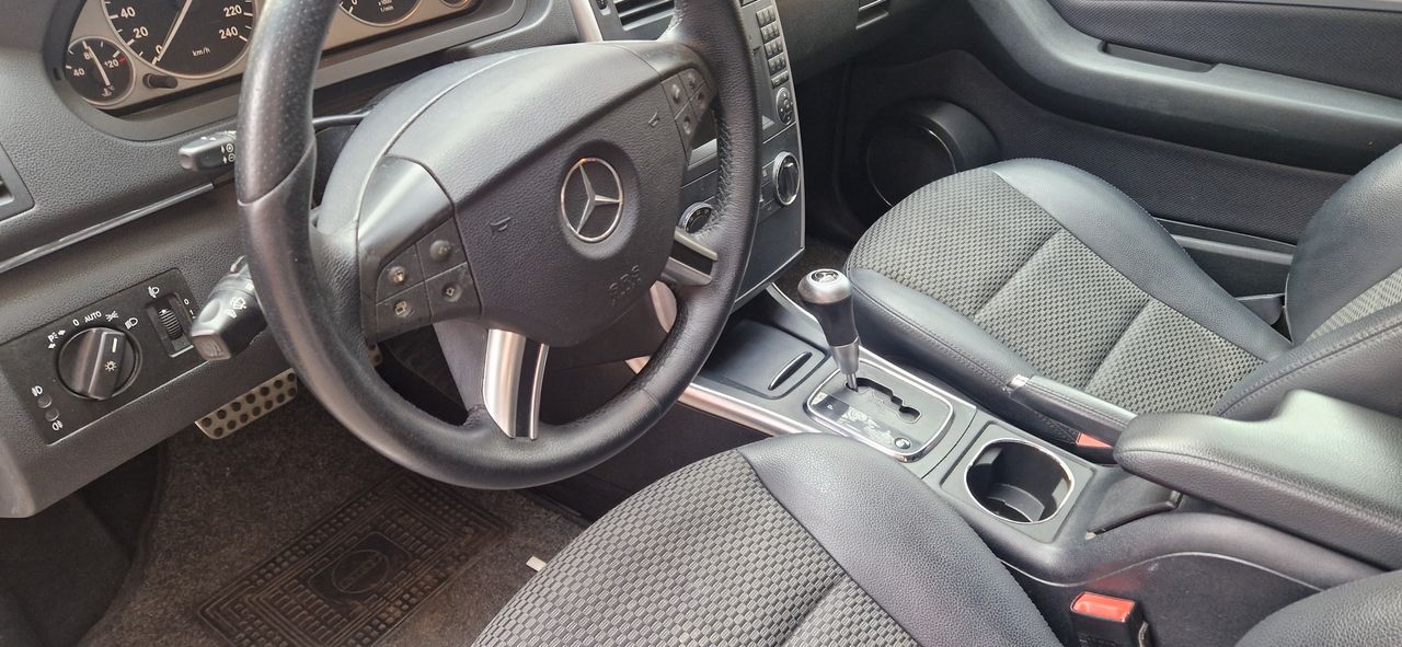 Mercedes Clase B 180 CDI SPORT EDITION AUTOMATICO SIMIL CUERO / TELA  BLUETOOTH - Foto 12