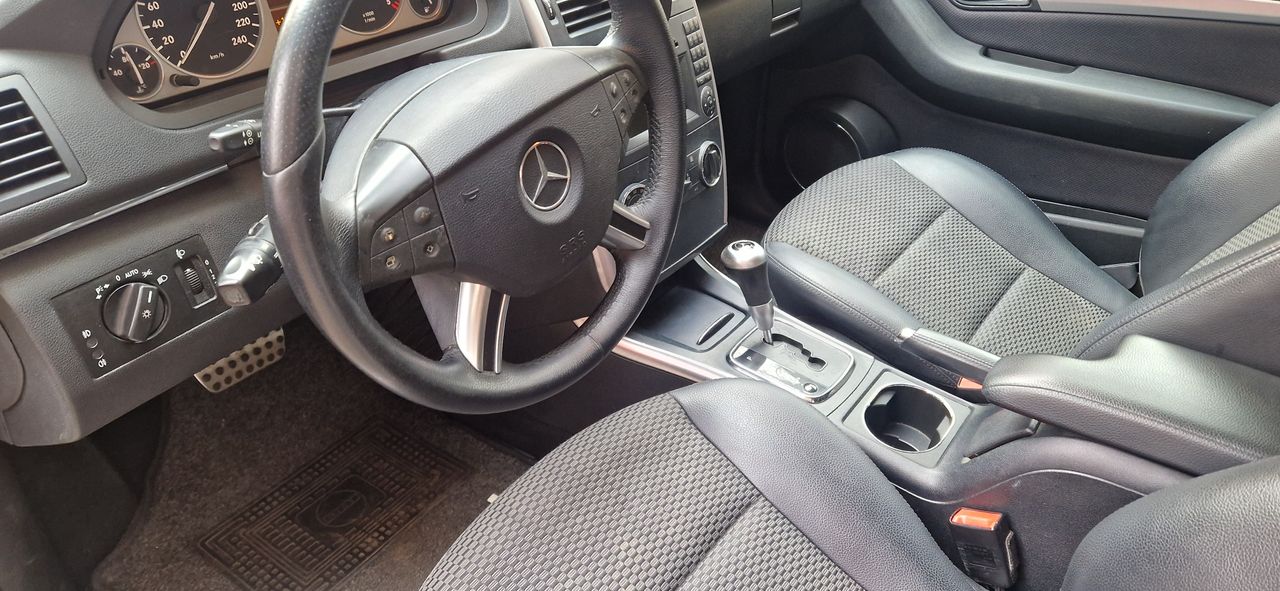Mercedes Clase B 180 CDI SPORT EDITION AUTOMATICO SIMIL CUERO / TELA  BLUETOOTH - Foto 9