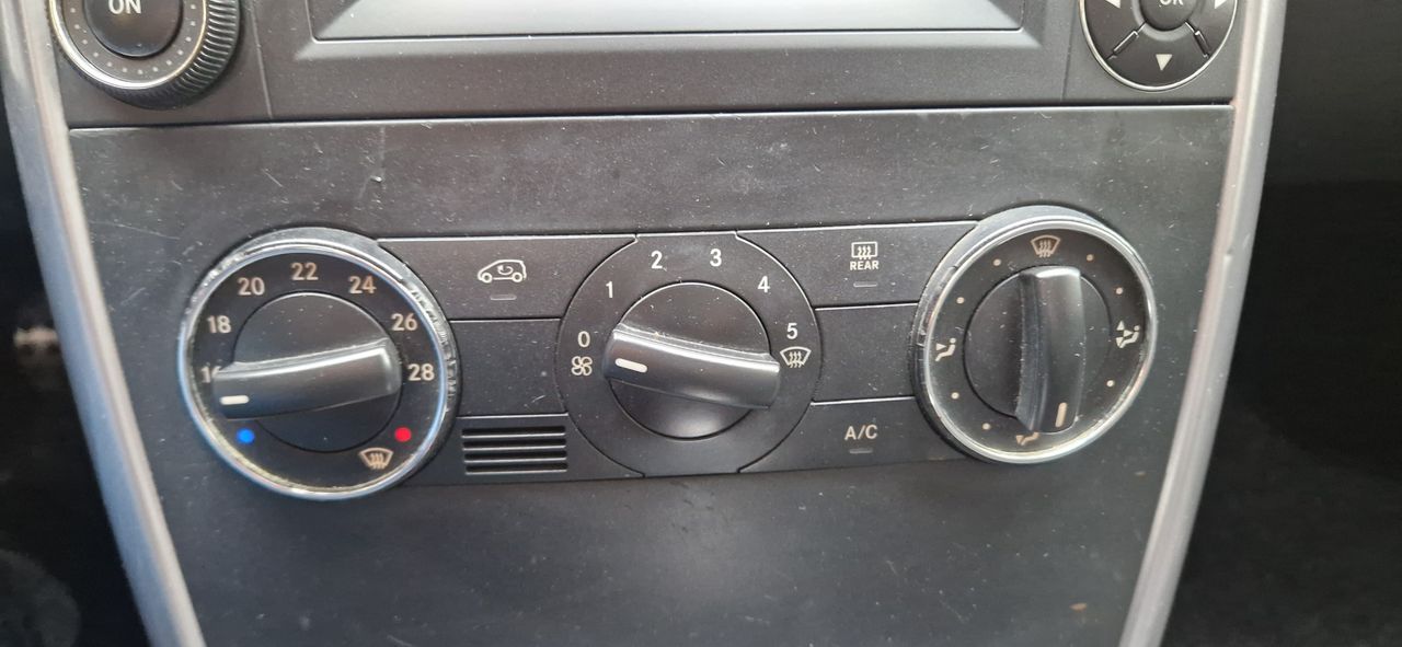 Mercedes Clase B 180 CDI SPORT EDITION AUTOMATICO SIMIL CUERO / TELA  BLUETOOTH - Foto 17