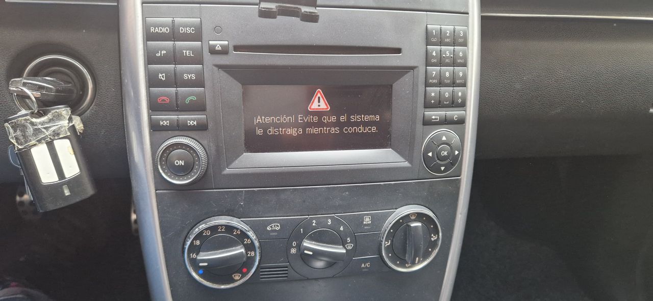 Mercedes Clase B 180 CDI SPORT EDITION AUTOMATICO SIMIL CUERO / TELA  BLUETOOTH - Foto 15