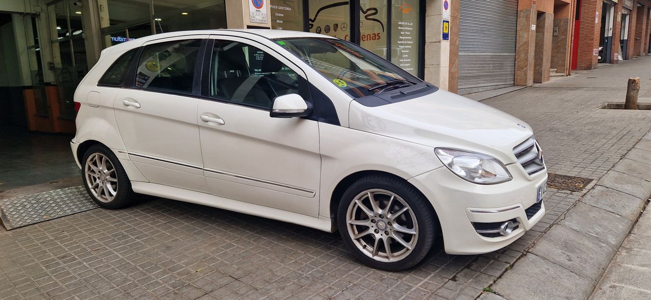 Mercedes Clase B 180 CDI SPORT EDITION AUTOMATICO SIMIL CUERO / TELA  BLUETOOTH - Foto 6