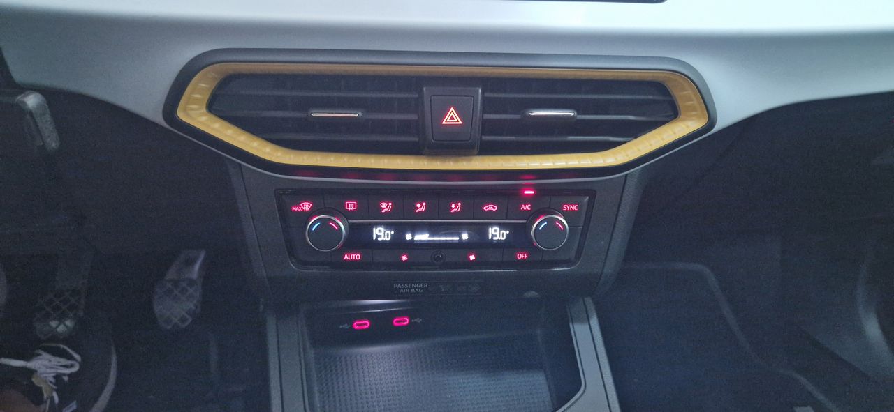 Seat Ibiza 1.0 TSI 110CV STYLE PLUS APPLE CARPLAY-BLUETOOTH-CAMARA T - Foto 20