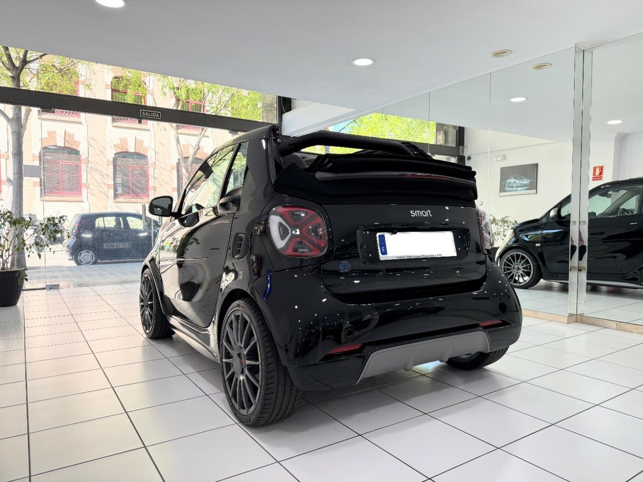 Smart Fortwo EQ Brabus Limited Edition 1/1  - Foto 24
