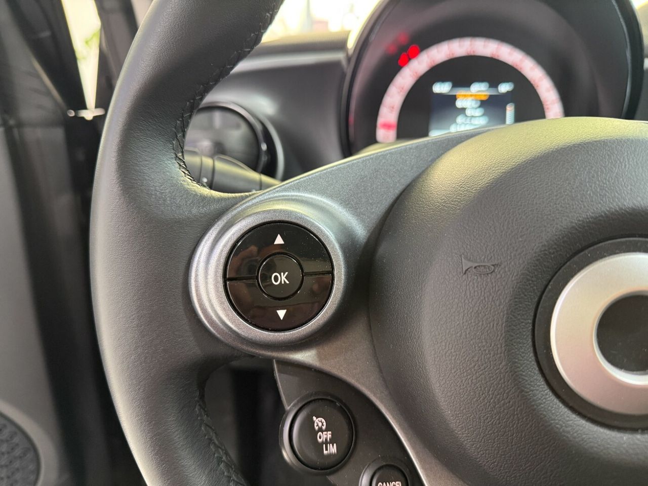 Smart Fortwo EQ Brabus Limited Edition 1/1  - Foto 5