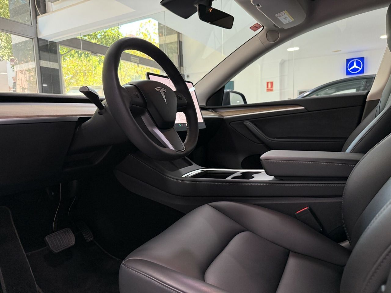 Tesla Model Y Gran autonomía Tracción integral  - Foto 4