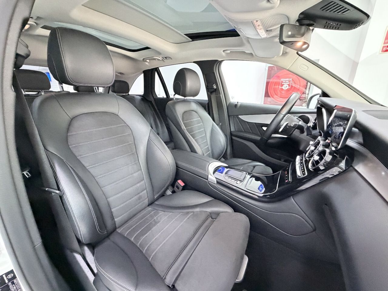 Mercedes GLC 300 e 4MATIC  - Foto 23