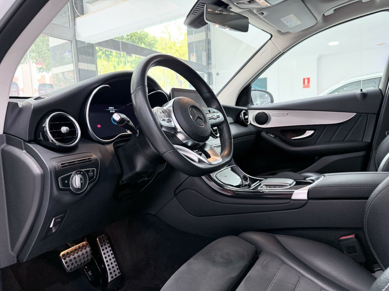 Mercedes GLC 300 e 4MATIC  - Foto 4