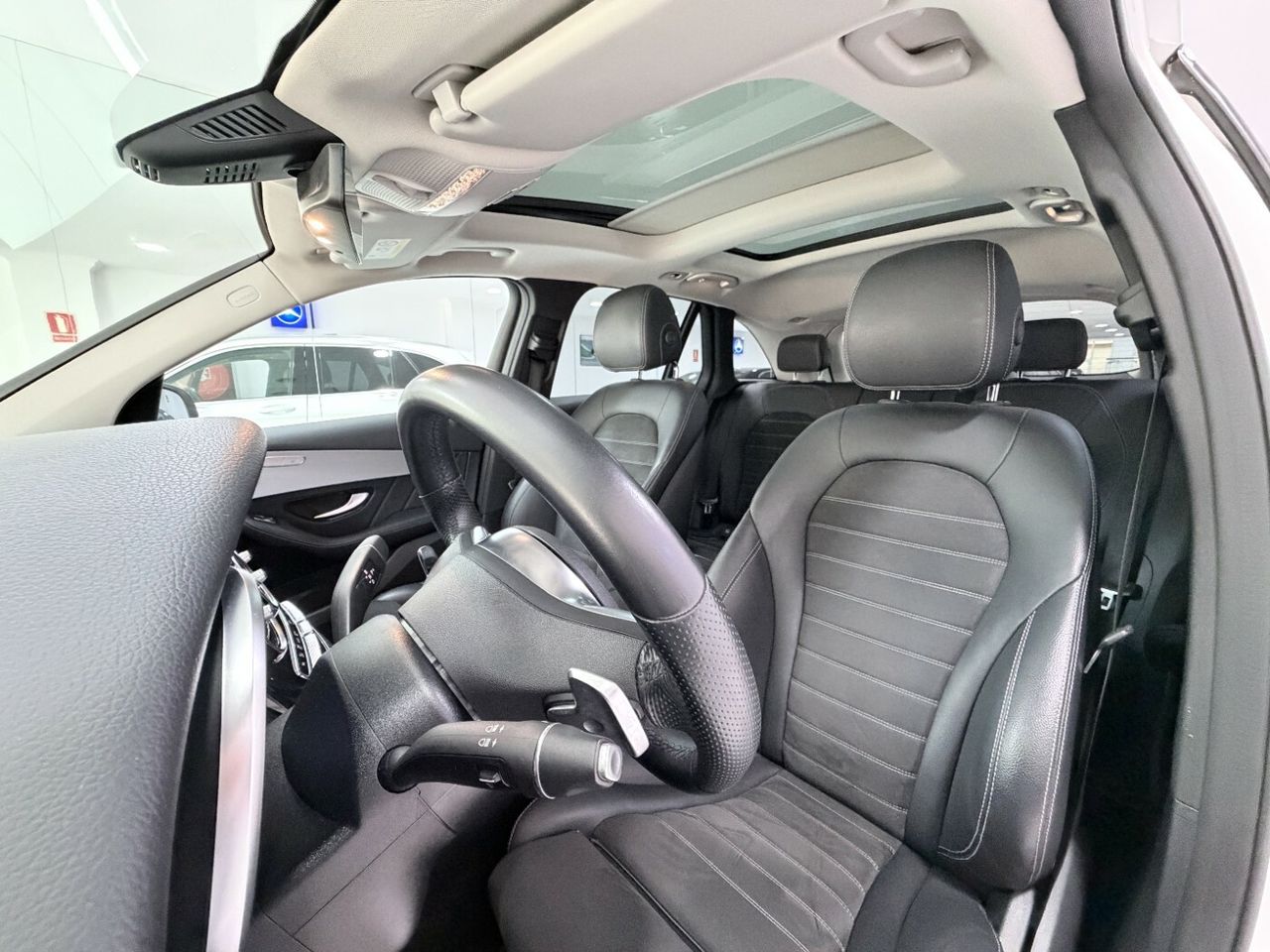 Mercedes GLC 300 e 4MATIC  - Foto 20