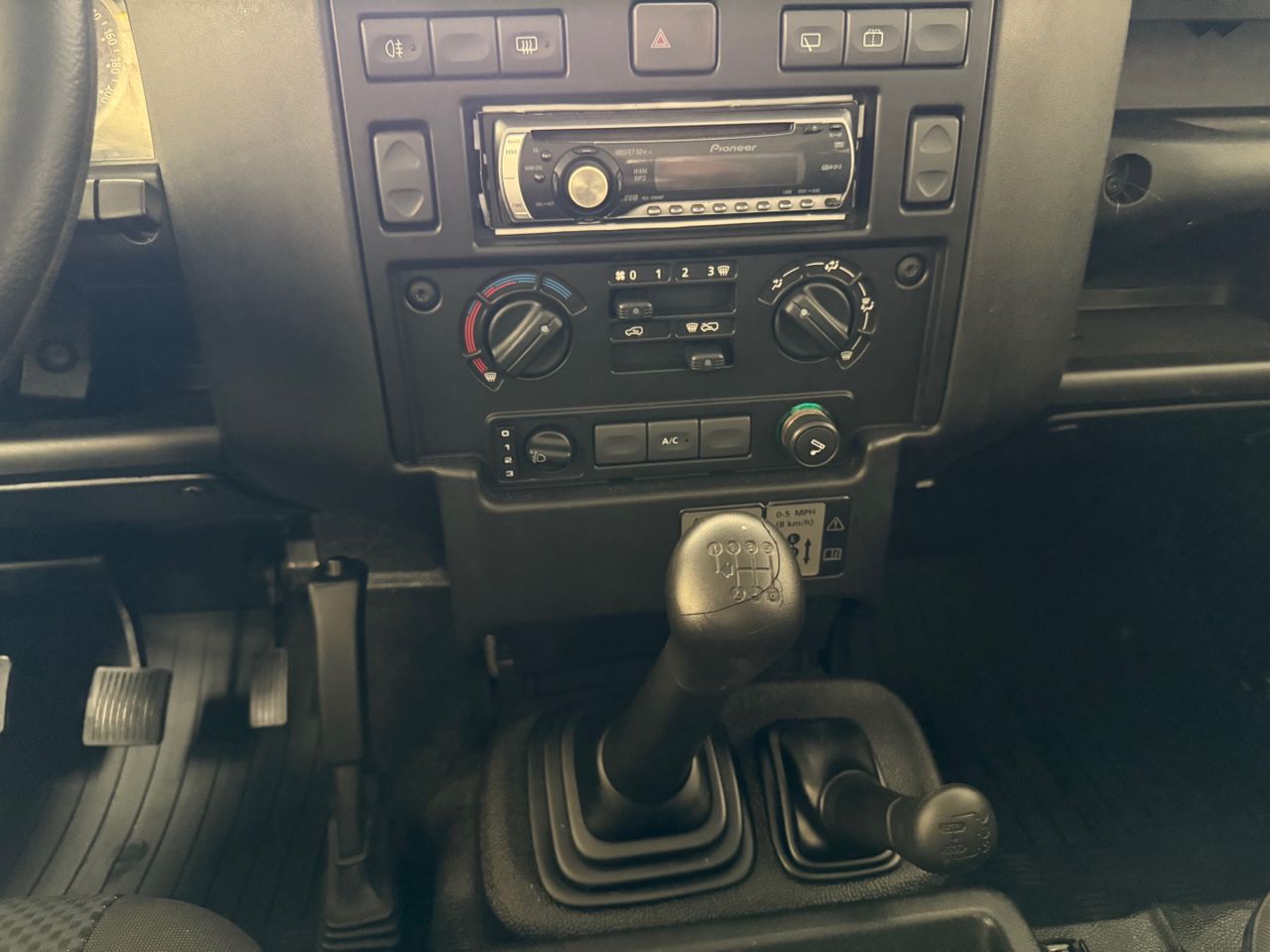 Land-Rover Defender 110   - Foto 13