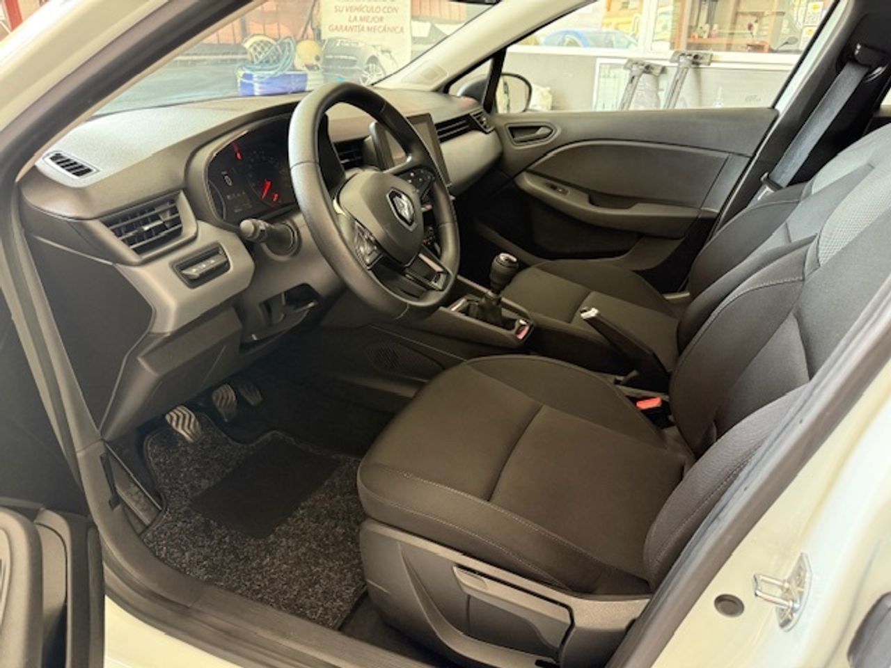 Renault Clio 1.5 BLUE DCI BUSSINES 101CV  - Foto 8