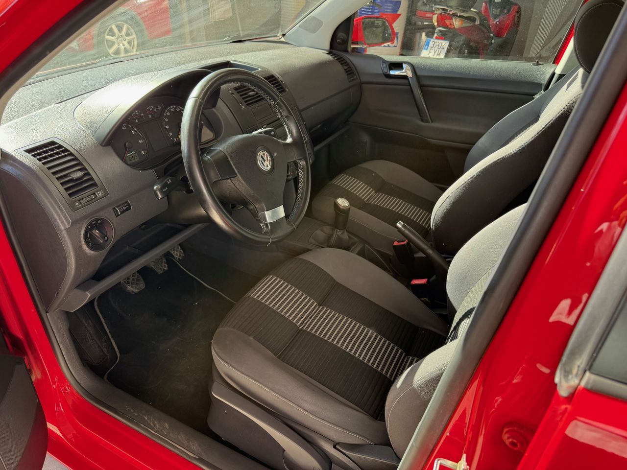 Volkswagen Polo 1.2 75CV GASOLINA  - Foto 9