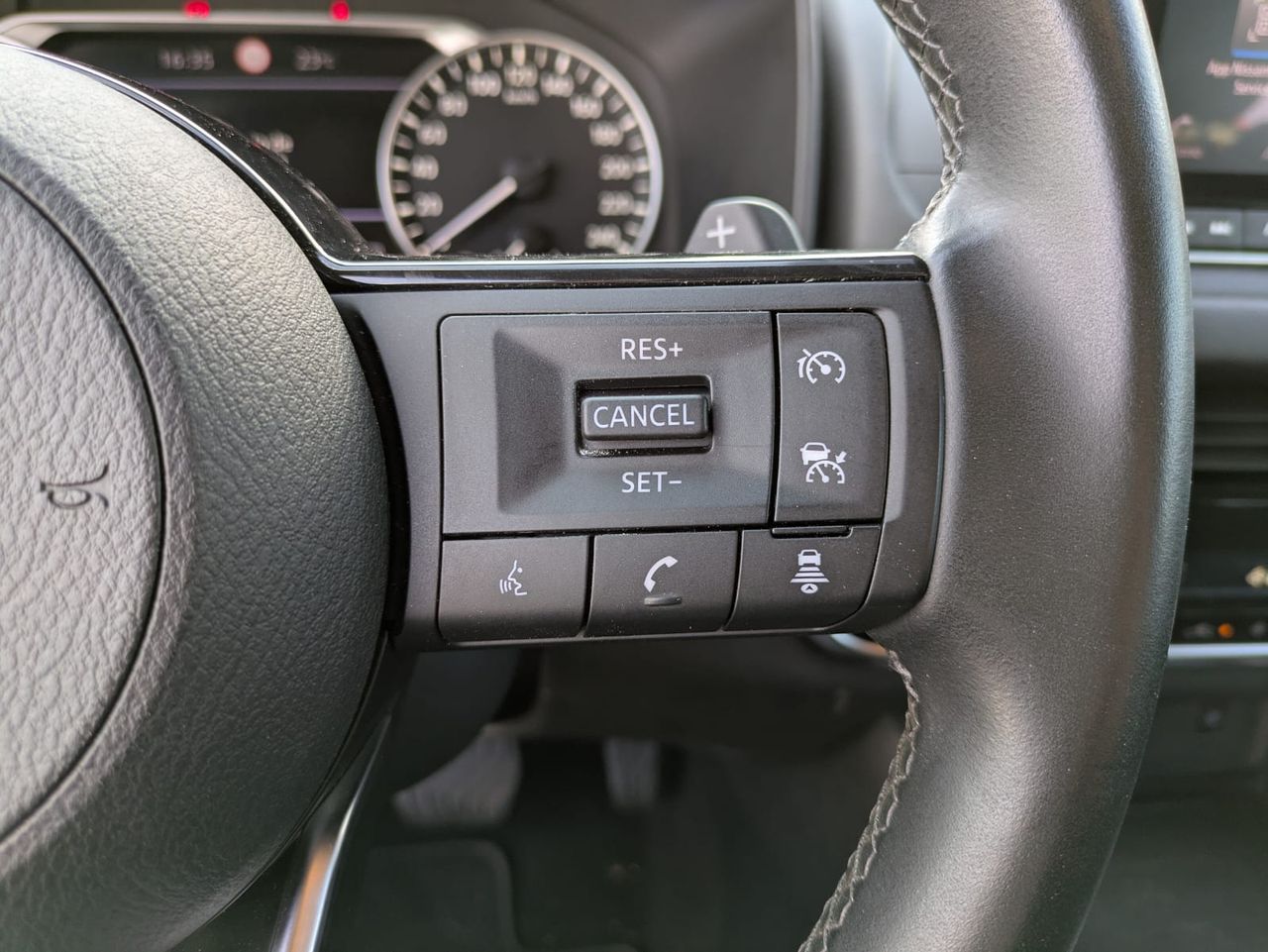 Nissan Qashqai DIGT 116kW 158CV mHEV Xtronic Acenta - Foto 26