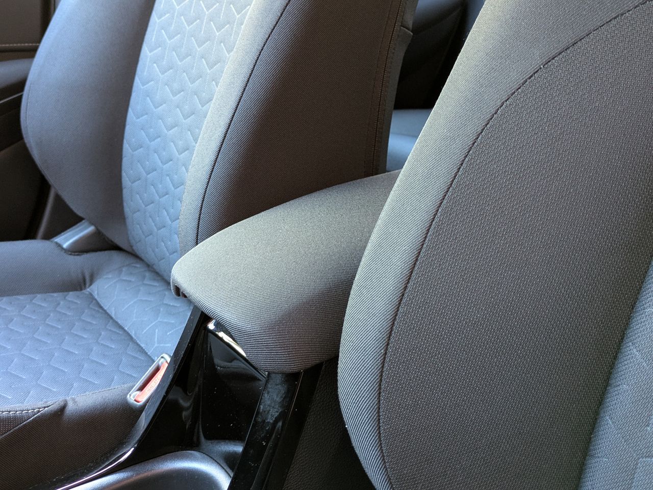 Toyota Corolla 1.8 125H ACTIVE TECH E-CVT - Foto 24