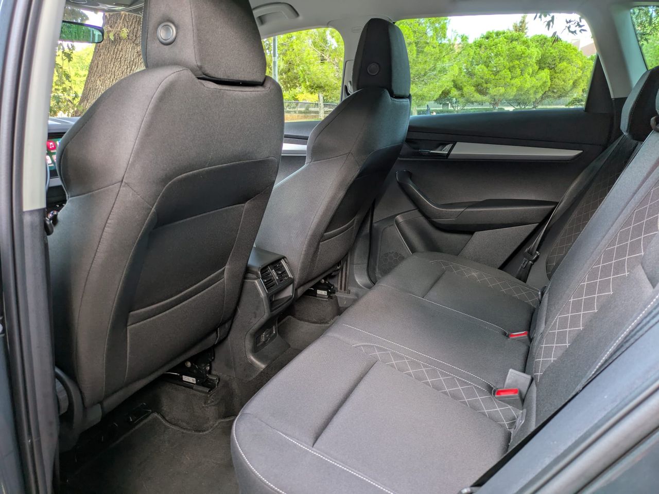 Skoda Karoq 1.5 TSI DSG ACT Ambition - Foto 11