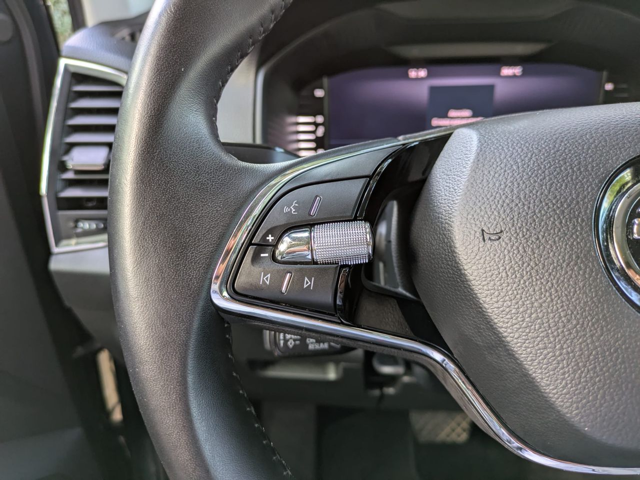 Skoda Karoq 1.5 TSI DSG ACT Ambition - Foto 20