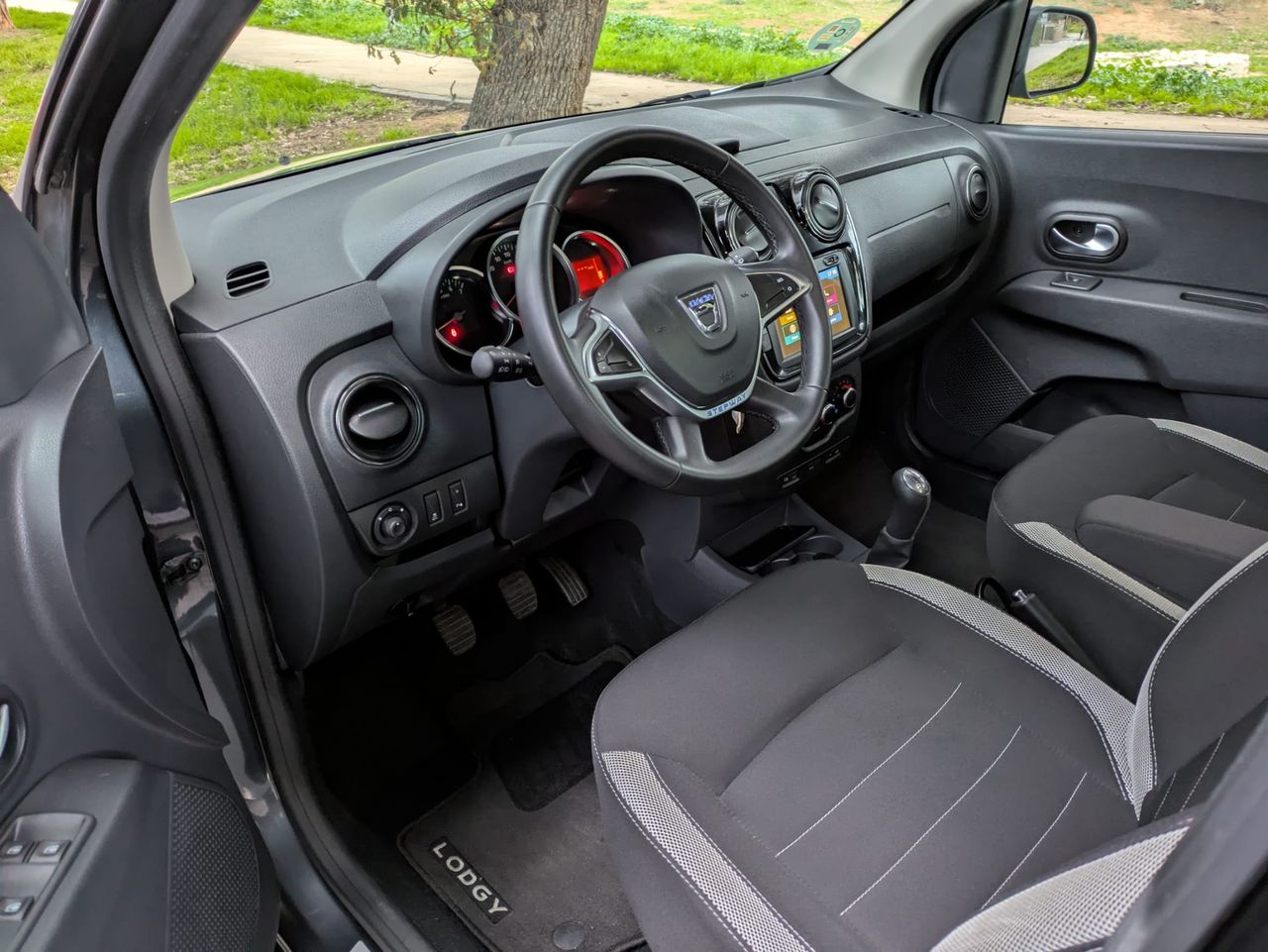 Dacia Lodgy Stepway 1.6 75 kW (100 CV) 7 plazas - Foto 10