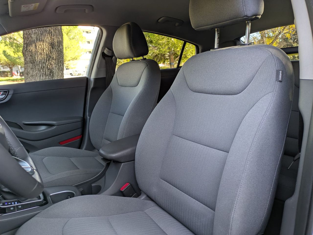 Hyundai IONIQ 1.6 GDI HEV Tecno DCT - Foto 11