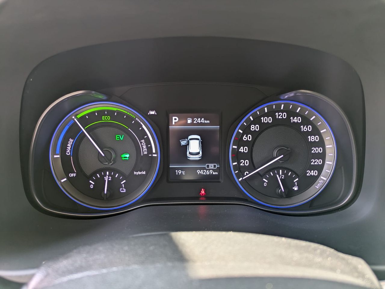 Hyundai Kona 1.6 GDI HEV Tecno DCT - Foto 24