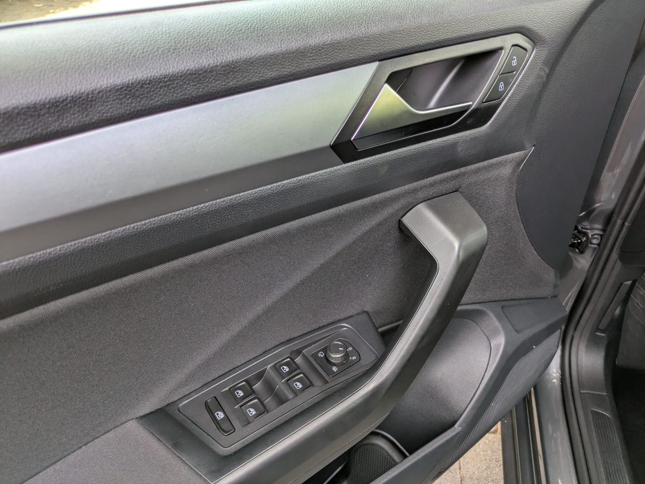 Volkswagen T-Roc Life 1.0 TSI 81 kW - Foto 20