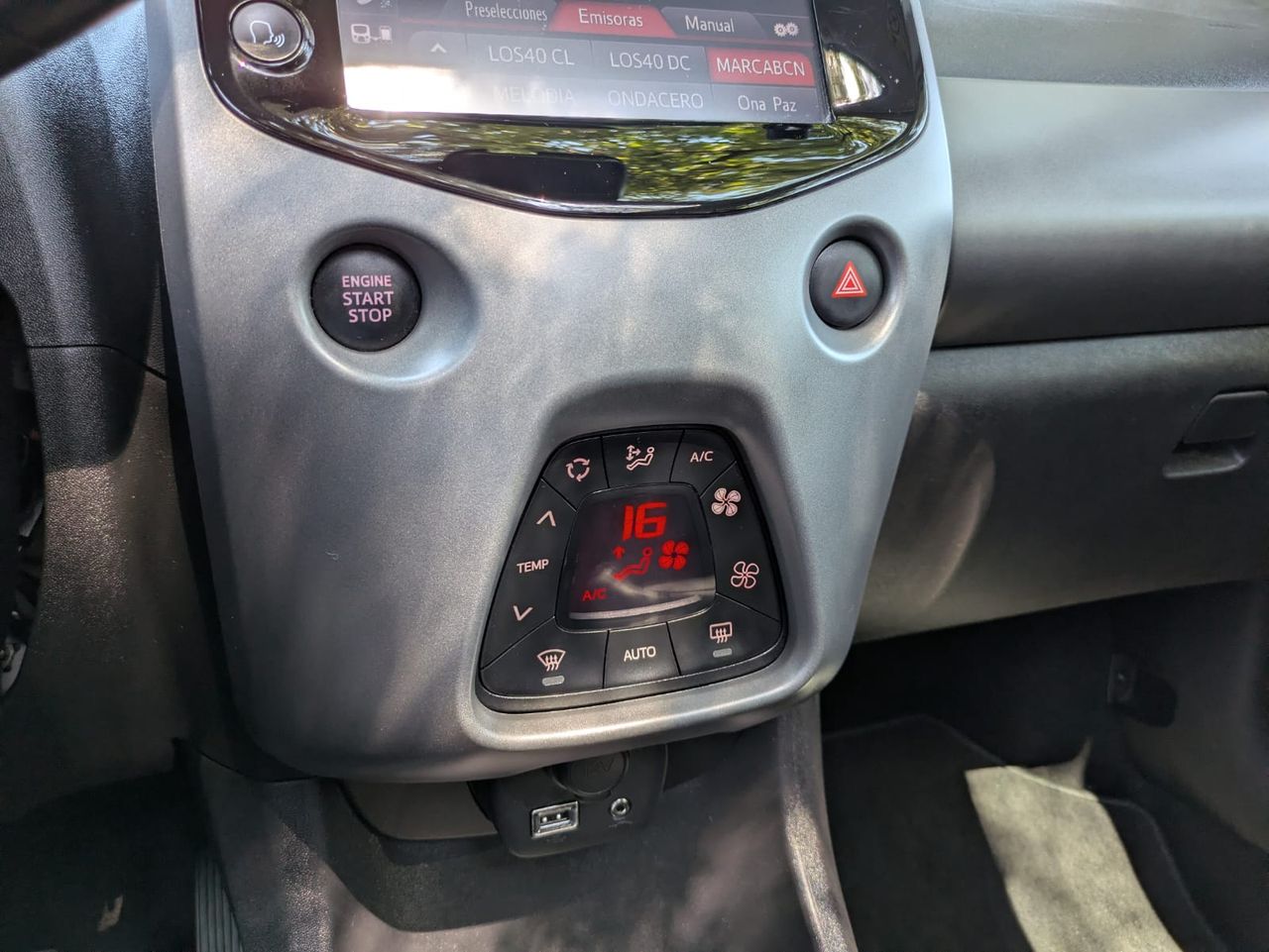 Toyota Aygo 5p 70 x-clusiv - Foto 28