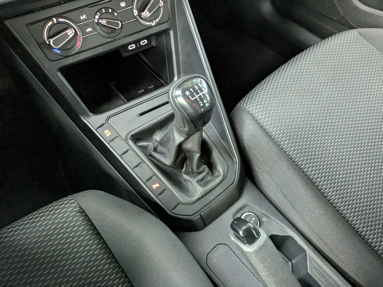Volkswagen Polo Life 1.0 TSI 70 kW - Foto 30