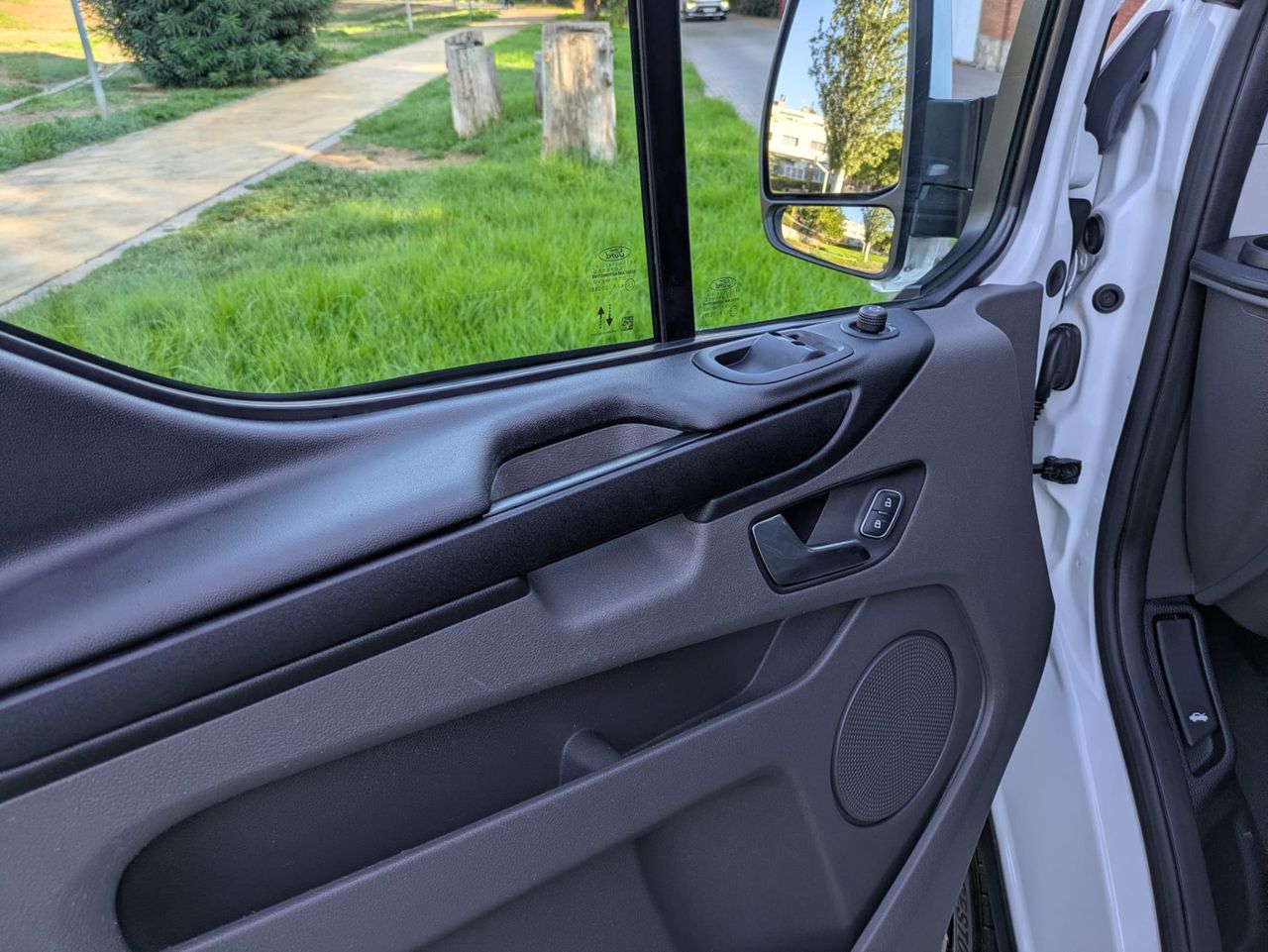 Ford Transit Custom Kombi L2 Trend 2.0 TDCi 96 kW - Foto 18