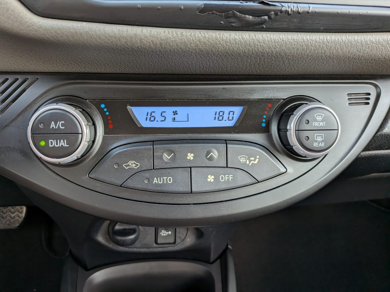 Toyota Yaris 5p 100H Feel! - Foto 31