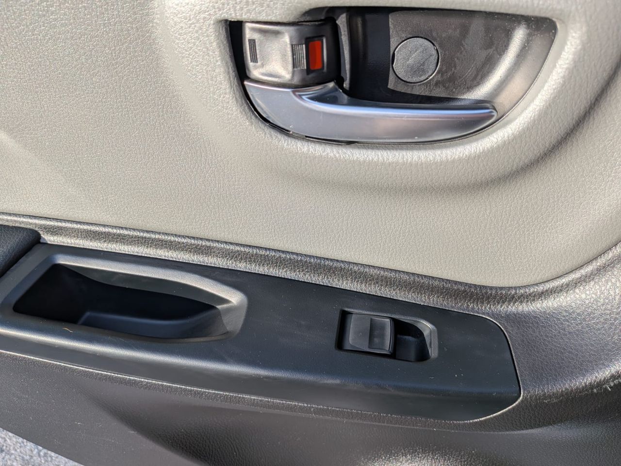 Toyota Yaris 5p 100H Feel! - Foto 37