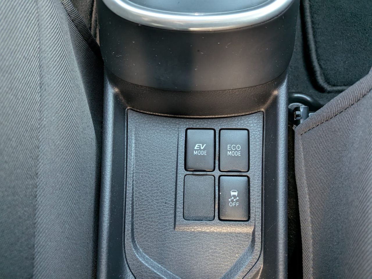 Toyota Yaris 5p 100H Feel! - Foto 34