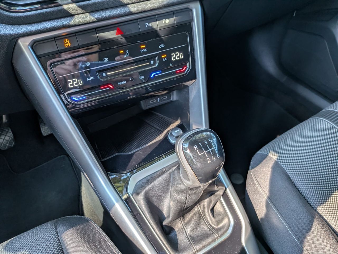Volkswagen T-Roc Life 1.0 TSI 81 kW - Foto 31