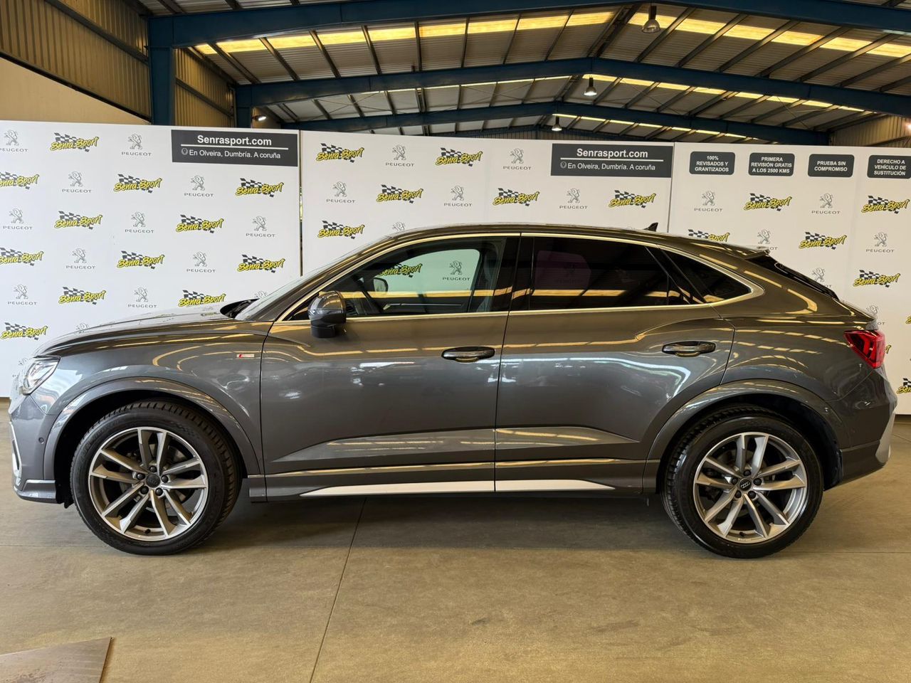 Audi Q3 S line 35 TDI 110kW (150CV) S tronic SE PUEDE VER Y PROBAR EN SENRA SPORT (PEUGEOT) DUMBRIA - Foto 3