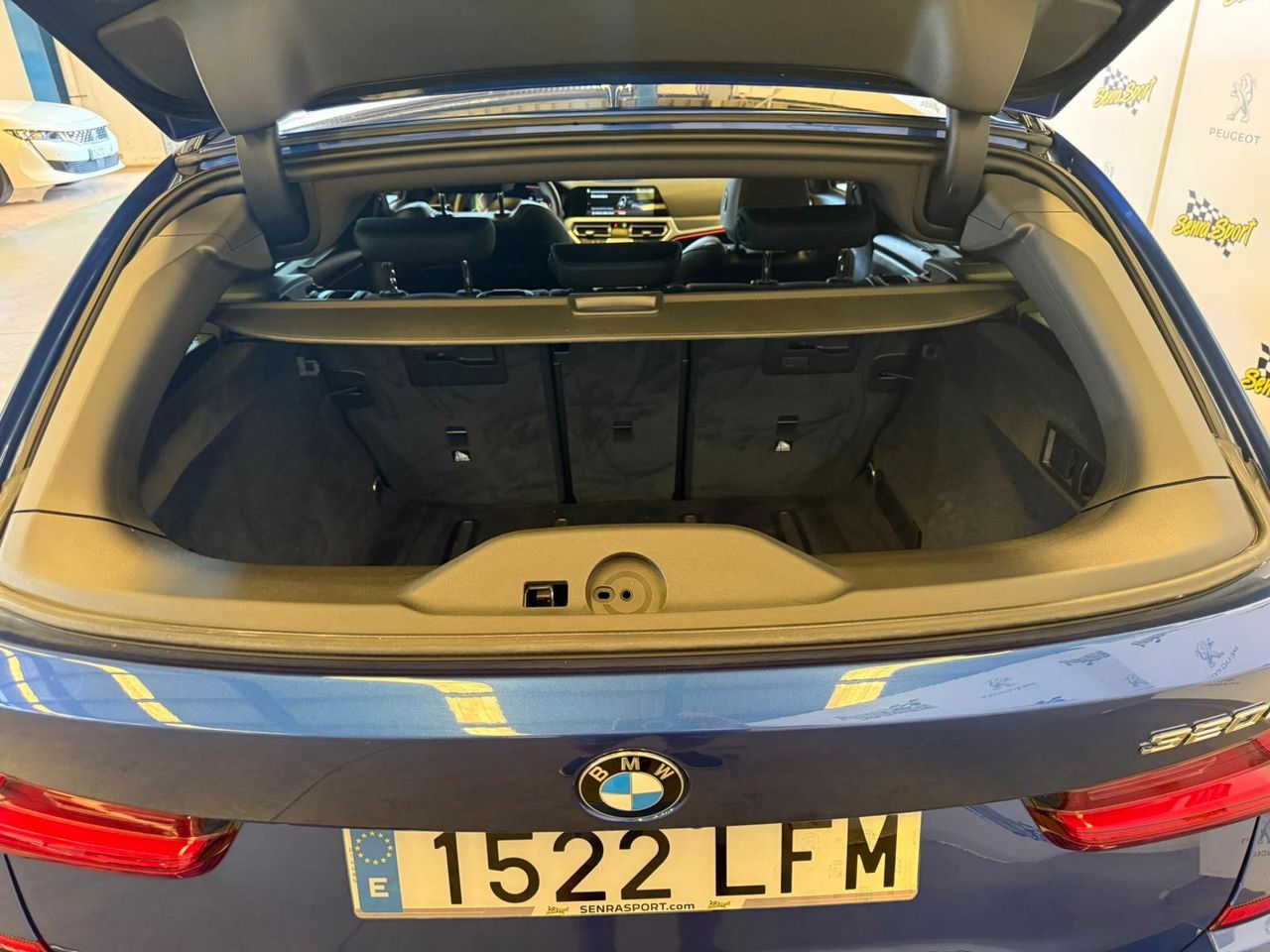 BMW Serie 3 320d Auto.Touring SE PUEDE VER Y PROBAR EN SENRA SPORT (PEUGEOT) DUMBRIA - Foto 11