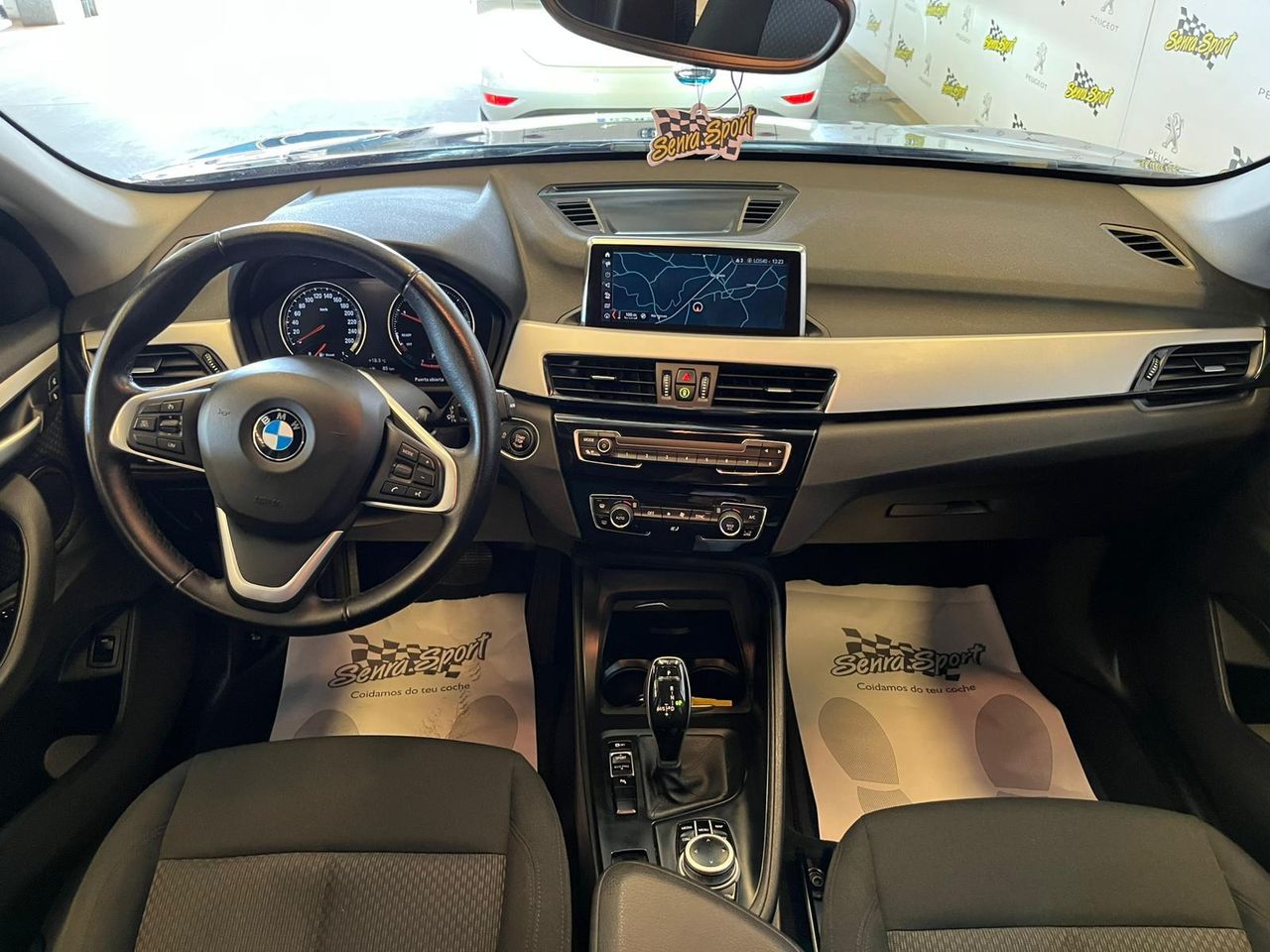 BMW X1 sDrive16d Business SE PUEDE VER Y PROBAR EN SENRA SPORT (PEUGEOT) DUMBRIA - Foto 9