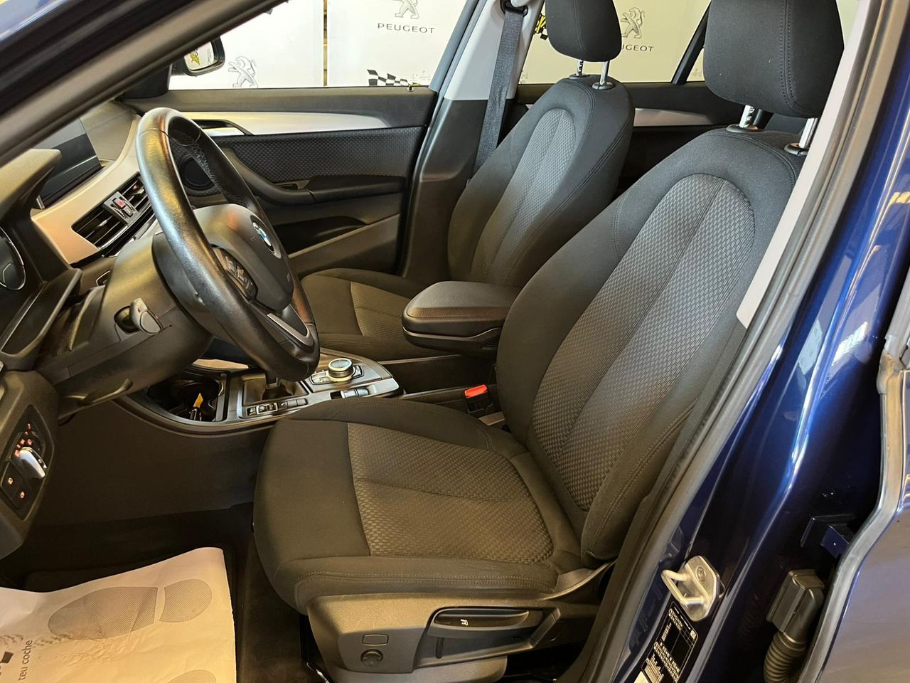 BMW X1 sDrive16d Business SE PUEDE VER Y PROBAR EN SENRA SPORT (PEUGEOT) DUMBRIA - Foto 11