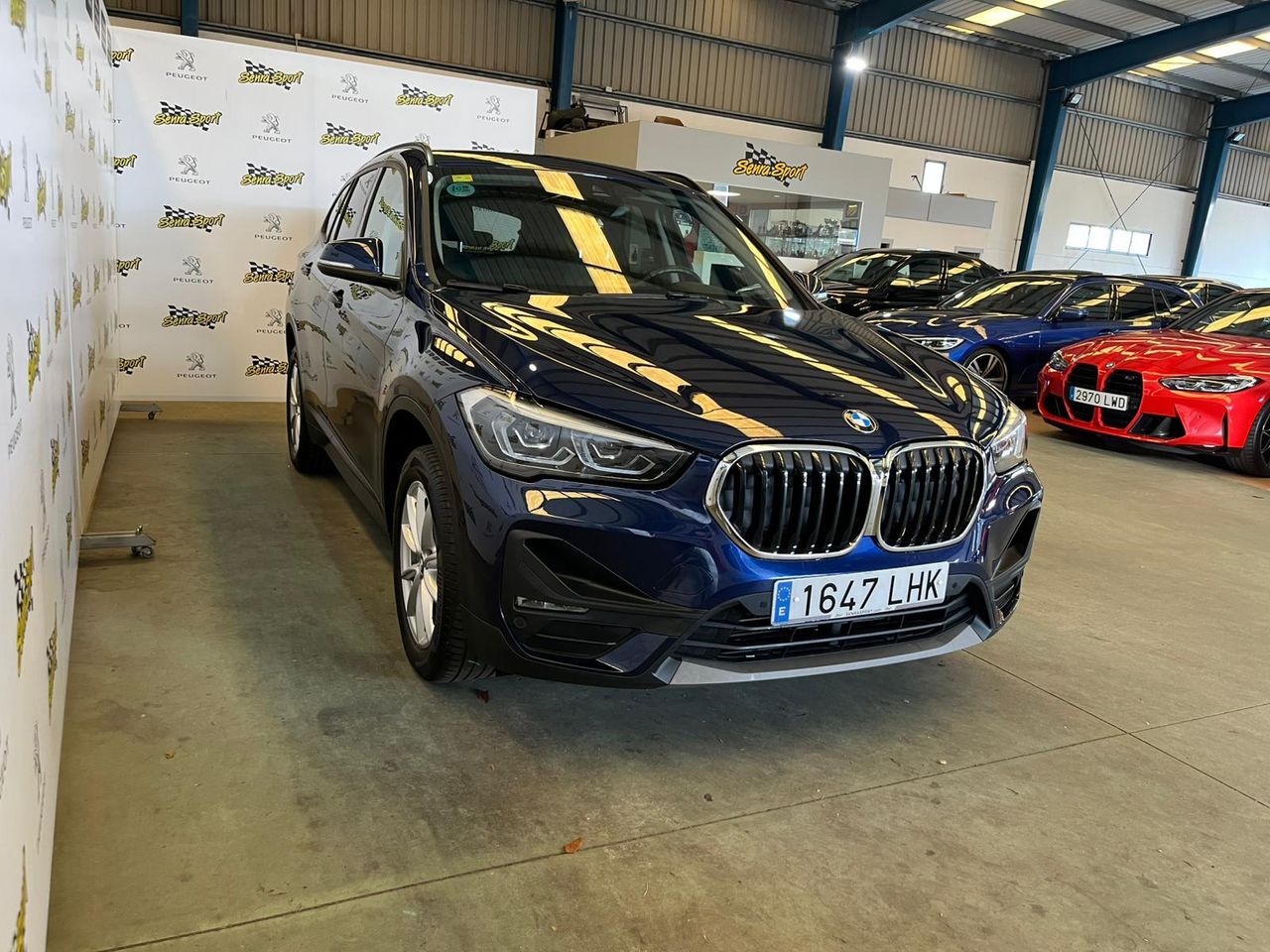 BMW X1 sDrive16d Business SE PUEDE VER Y PROBAR EN SENRA SPORT (PEUGEOT) DUMBRIA - Foto 6