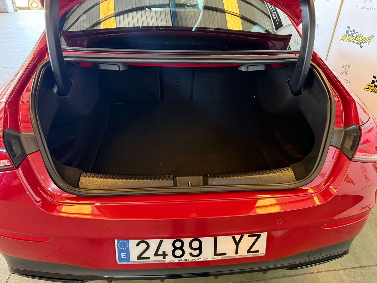 Mercedes CLA CLA 200 D DCT SE PUEDE VER Y PROBAR EN SENRA SPORT (PEUGEOT) DUMBRIA - Foto 8