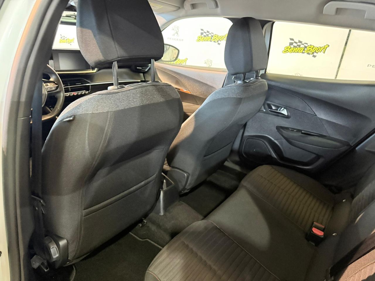 Peugeot 2008 Active Pack BlueHDI 81kW (110CV) SE PUEDE VER Y PROBAR EN SENRA SPORT (PEUGEOT) DUMBRIA - Foto 6