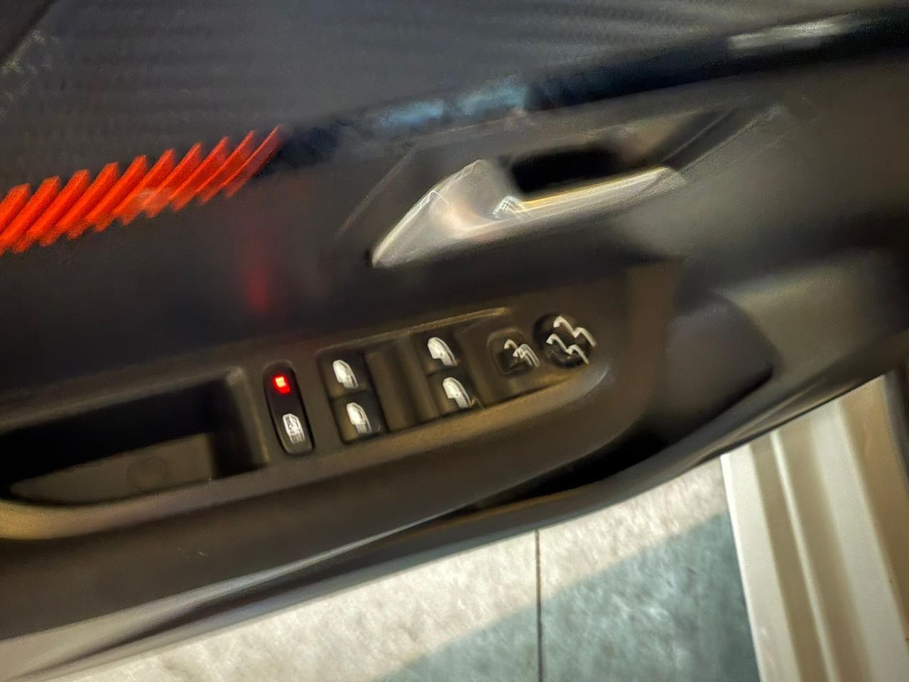 Peugeot 208 BlueHDi 73kW (100CV) Active Pack SE PUEDE VER Y PROBAR EN SENRA SPORT (PEUGEOT) DUMBRIA - Foto 12